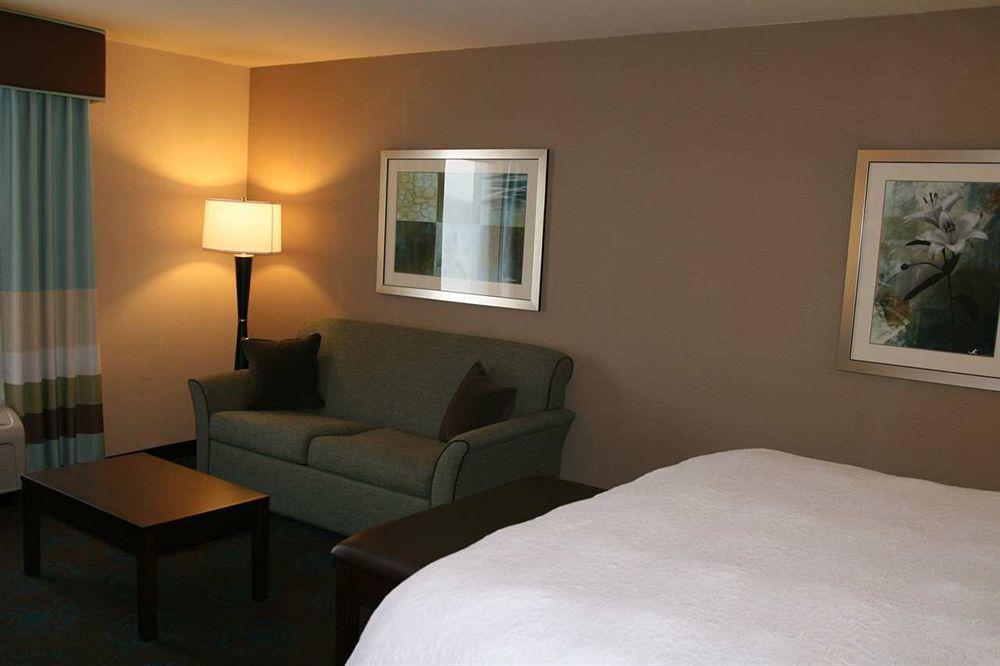 Hampton Inn&Suites Grafton Zimmer foto