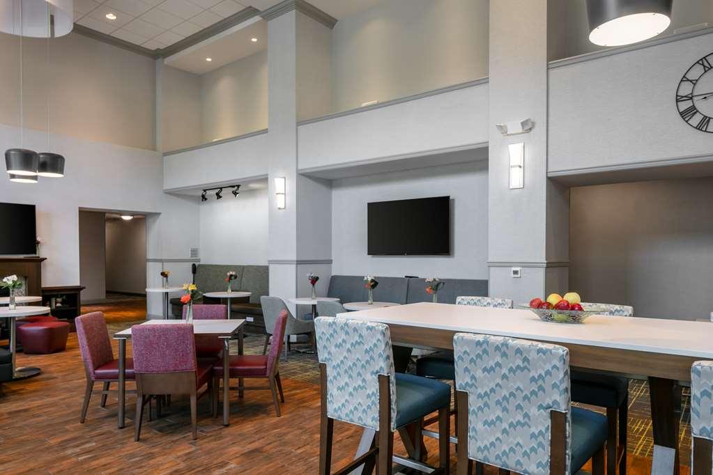 Hampton Inn&Suites Grafton Restaurant foto